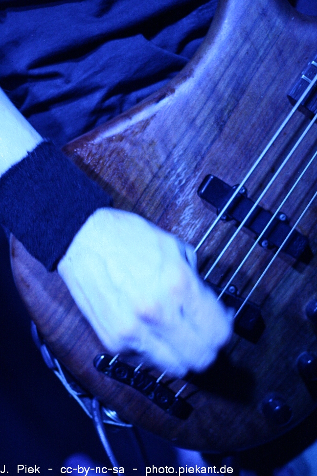 DED02.05.12Cologne low 25