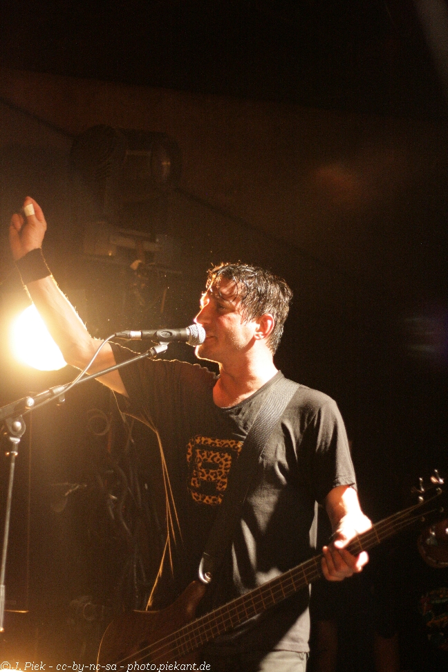 20120830 DED Paris low 70