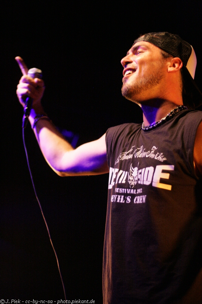 20120830 DED Paris low 75