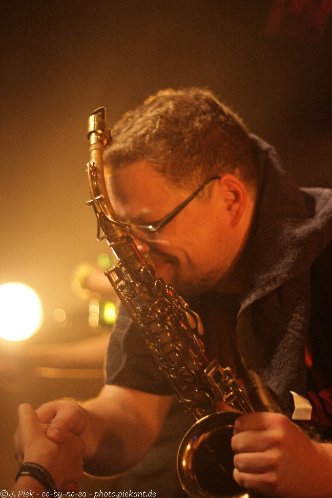 20120830 DED Paris low 85