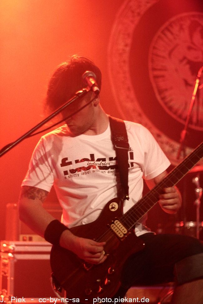 20120430JollyRogerLuenen low 23