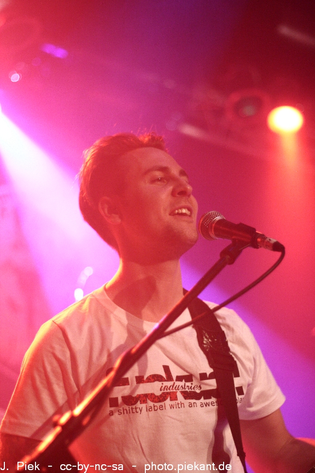 20120430JollyRogerLuenen low 32