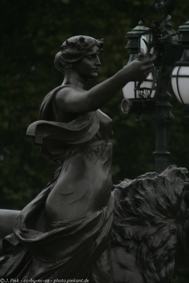 20120827 London Day2 low 37