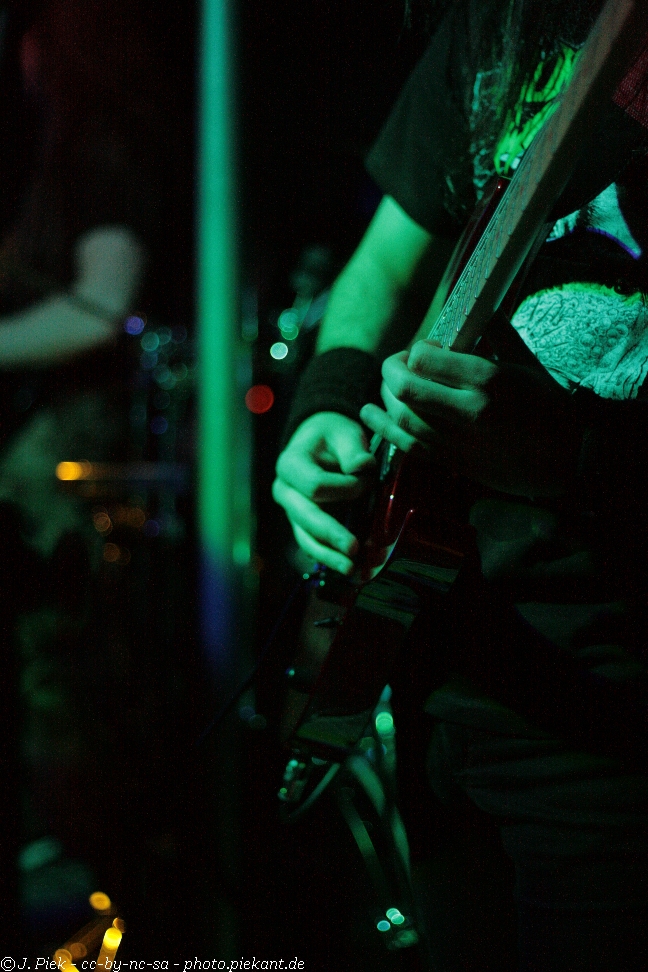 20121110 PhilsToxicMetal low 35