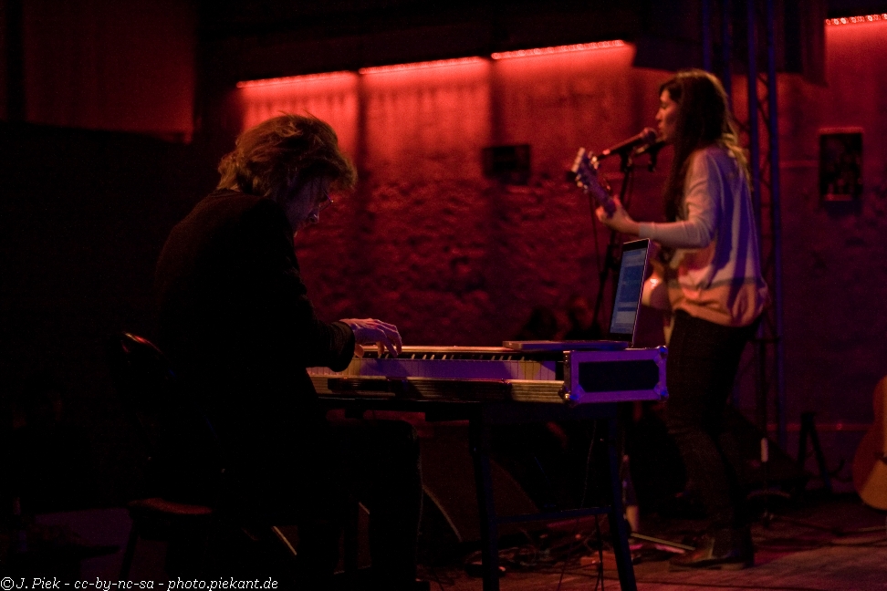 2013 03 16Alessia low 09