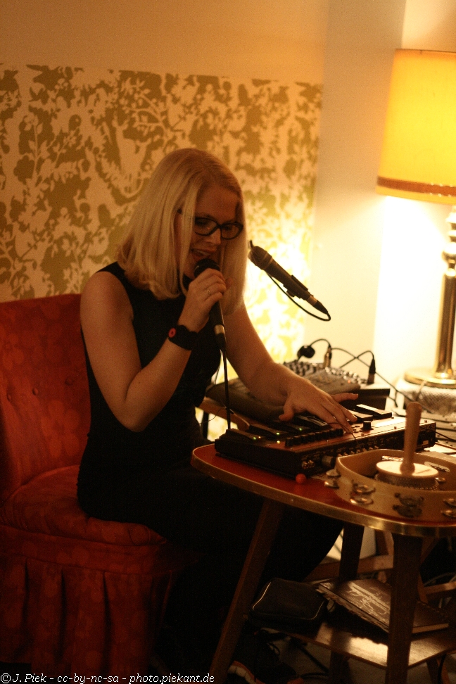 20130201LydiaScott low 04