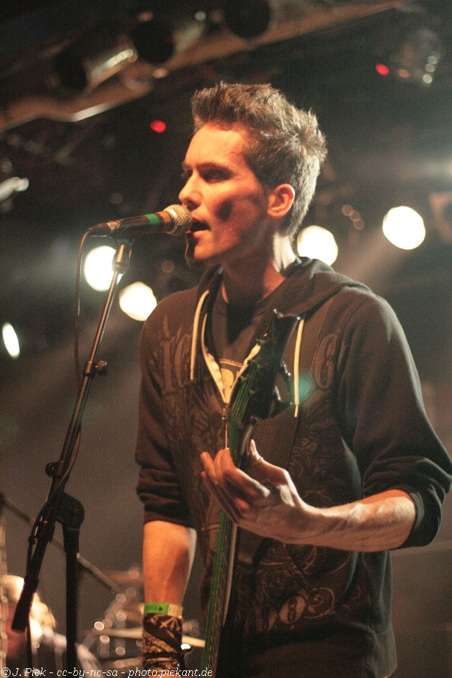 2013 01 12 ToysgetlostMunich low 43